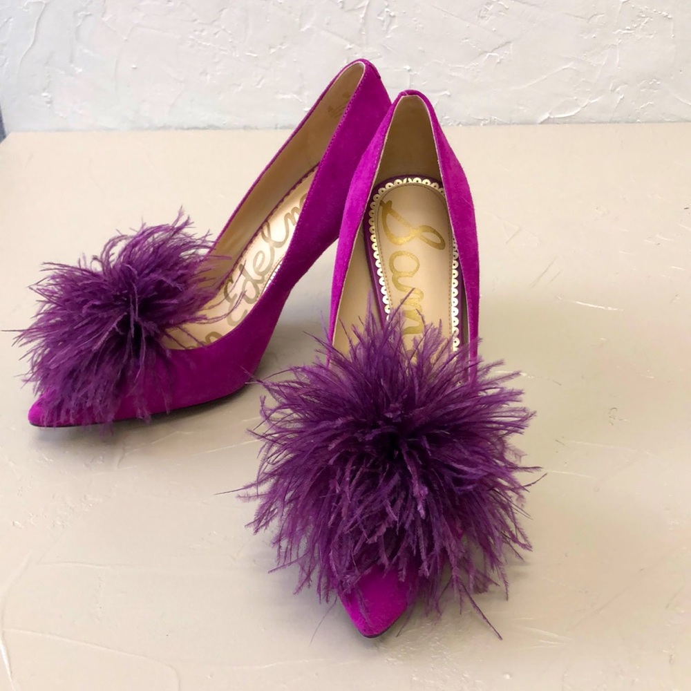 Sam Edelman Fuchsia suede pumps with feather poof